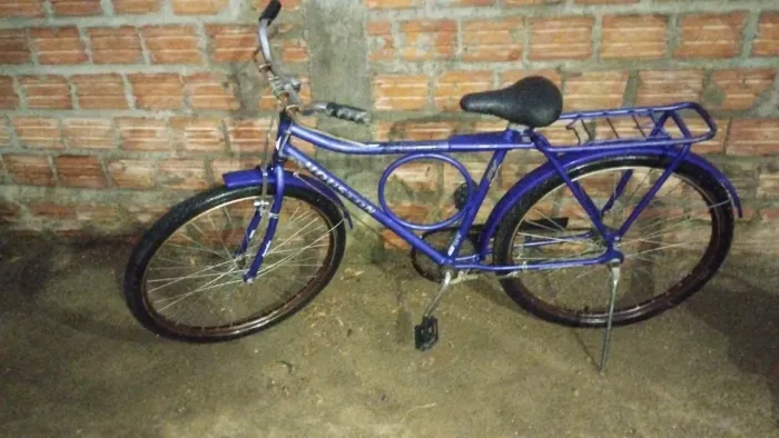 Bike Houston Monark semi nova.