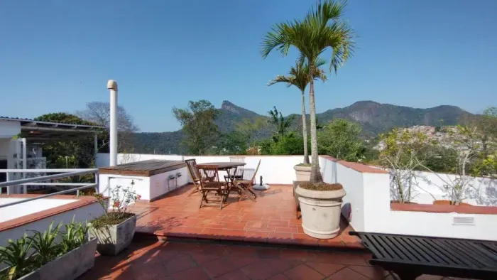 Lindo apartamento tipo casa com amplo terraço panorâmico e 3 quartos à Venda Vila Suíça R