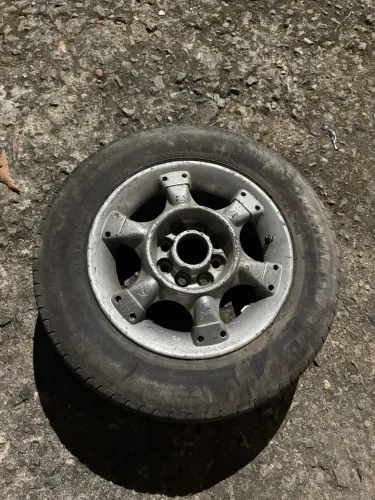 3 Rodas aro 13