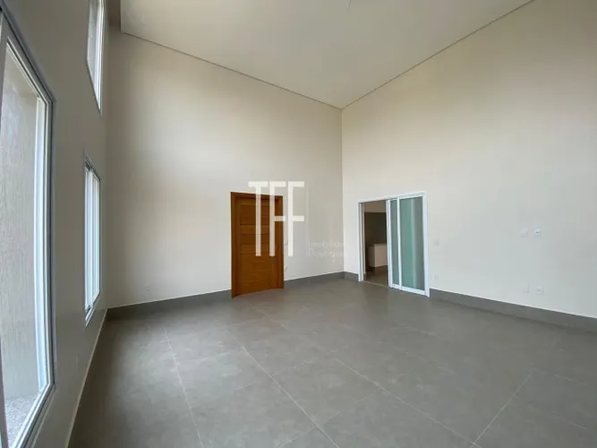Casa à Venda no Condomínio Paineiras - Betel - Paulínia - SP.