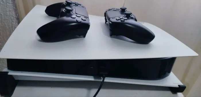 Ps5 com leitor modelo 1214A conservado completo sem menos