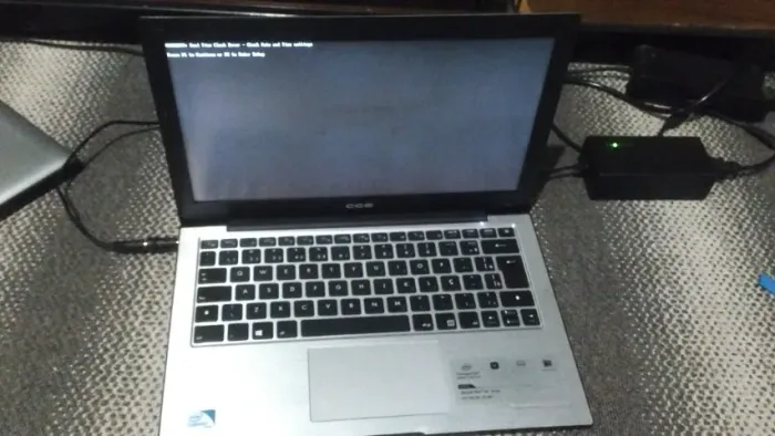 Notebook CCE ultra Thin U25