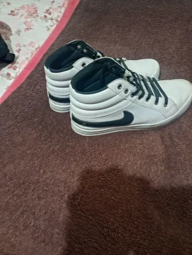 Tênis feminino cano alto