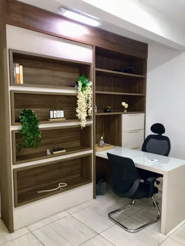 Sala comercial mobiliada incluso água, energia, limpeza e manutenção