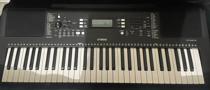 TECLADO YAMAHA - PSR-E373