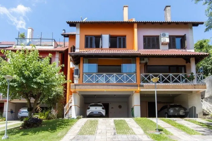 Casa em Condomínio em Tristeza
