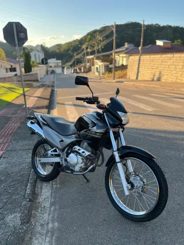 Honda NX 4 Falcon 400 2008