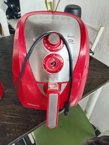 Vendo Air fray, funciona mas para, mas está em boa condições.