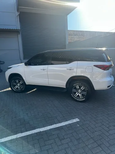 Toyota Hilux SW4 SR 4X2 2.7/ 2.7 Flex 16V Aut. 2017