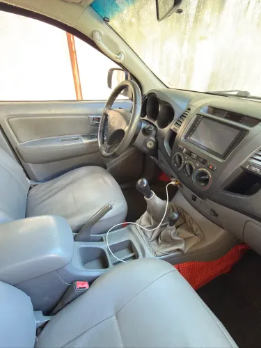 Toyota Hilux CD D4-d 4X4 2.5 16V 102cv TB Dies. 2009