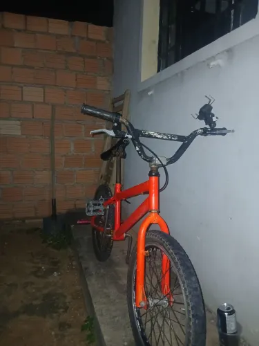 Ta em ótimas condições, 100 reais ,aceito fazer negócio, 