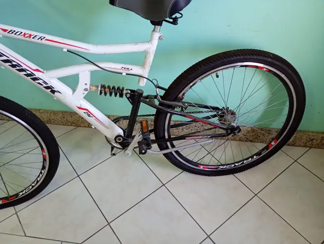 Vendo bike semi nova urgente