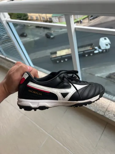 Chuteira Mizuno Morelia Society