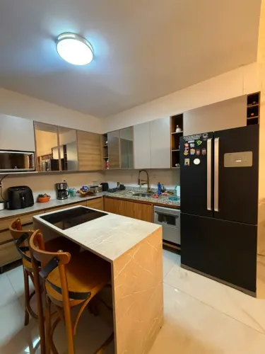 Casa Completa  4/4 sendo um suite no Condomínio Haute
