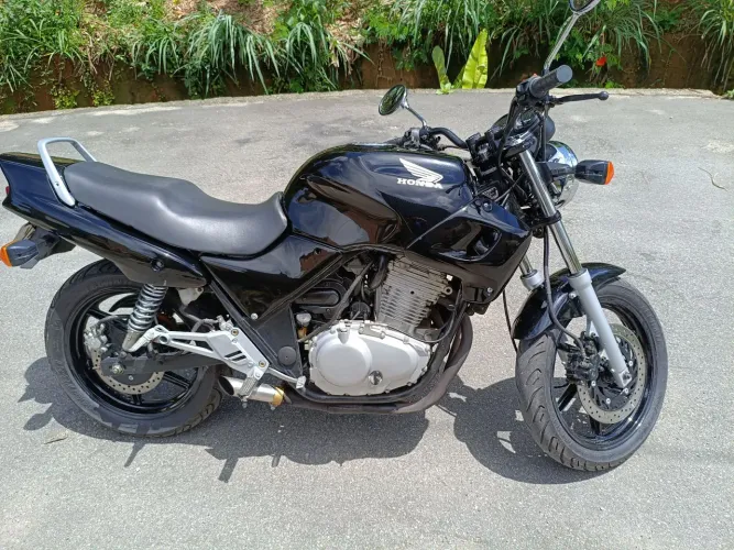 Moto CB500 muito conservada