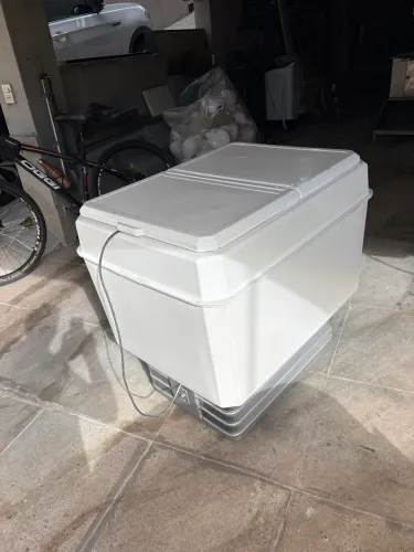 Frizer horizontal da ártico. Todo em pvc