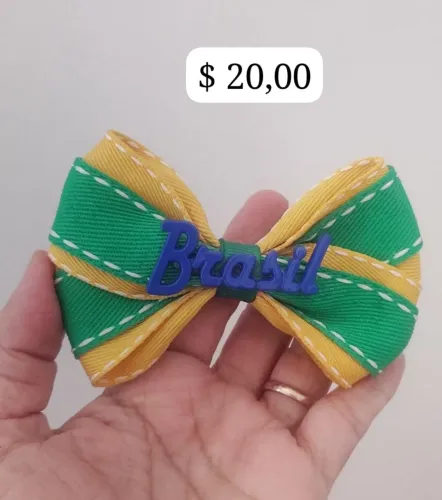 Laços de cabelo,tiaras , pulseiras ?