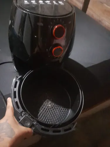 Vende se uma Air Frey e uma cafeteira