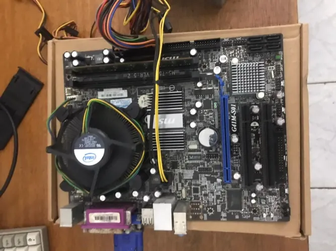 Kit Placa-mãe + cpu + ram + fonte ( dando vídeo )