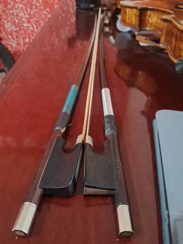 Arcos de violino,feito por archetier
