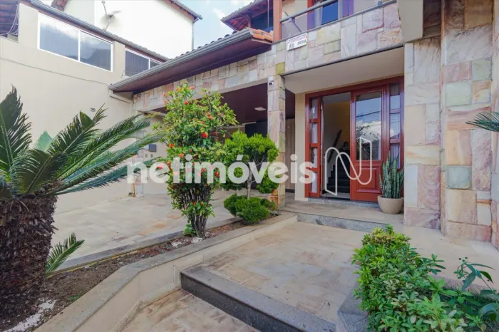 Casa para locação no Álvaro Camargos!