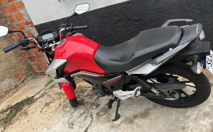 TITAN 160