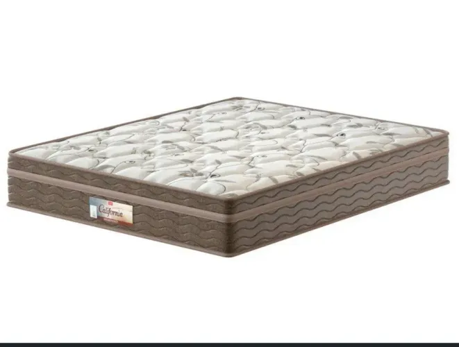 Cama Queen com base Baú