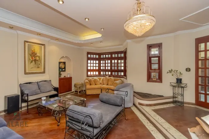 Casa para venda em Campo Belo com 4 quartos, sendo 2 suítes, 232m²