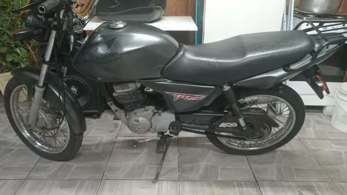 Vendo ou troco por carro titan ks 150 ano 2008