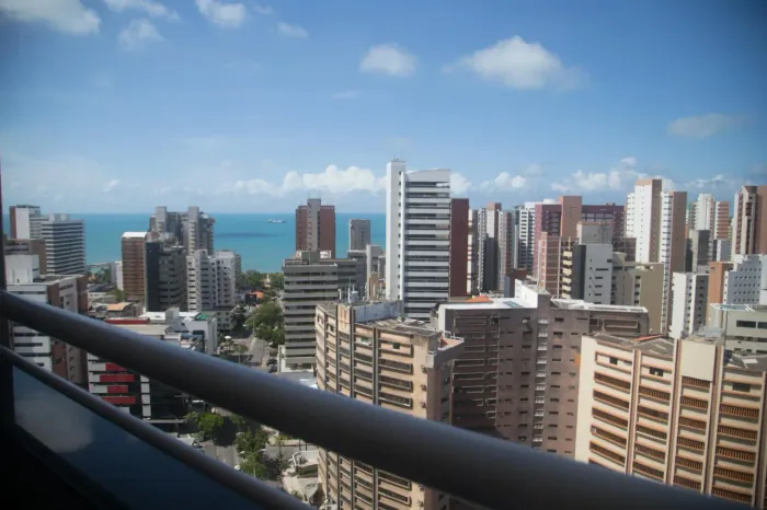 Apartamento para aluguel no coração do Meireles com 3 suítes.