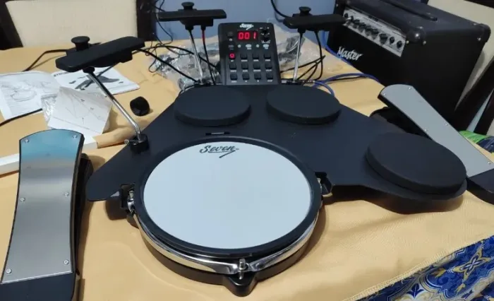 Bateria Eletrônica Portatil Seven Cpd-1000 + Suporte Preto