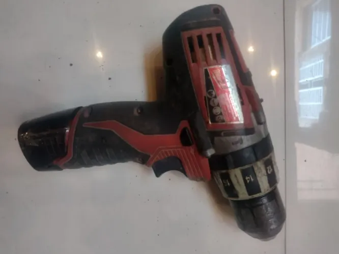 Parafusadeira Milwaukee 