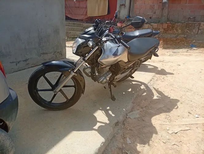 Vendo moto quitada só, pra no ponto de transferir