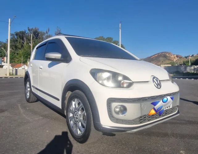Volkswagen Up! Cross 1.0 TSI Total Flex 12V 5P 2016