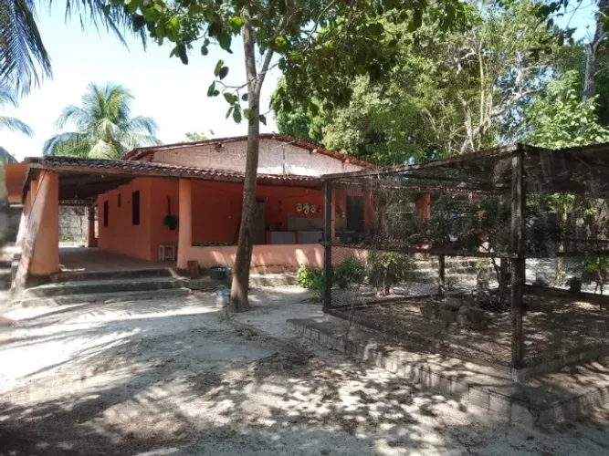 CASA EM ÓTIMA LOCALIZAÇÃO EUSÉBIO