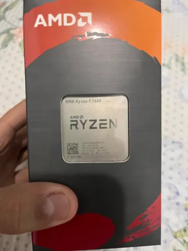 Processador AMD Ryzen 5 2600 (6 Núcleos / 12 Threads) - R$400