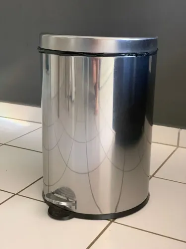 Lixeira de Inox 20L