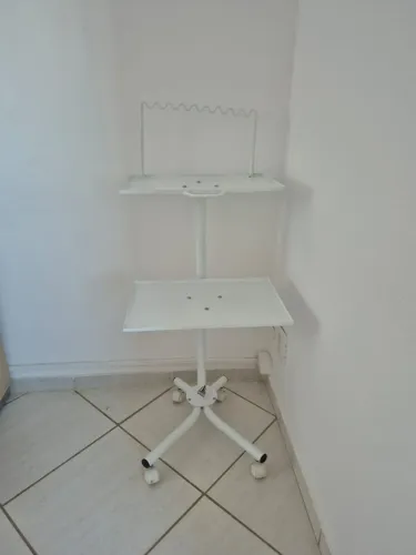 carrinho para estética ou fisioterapia