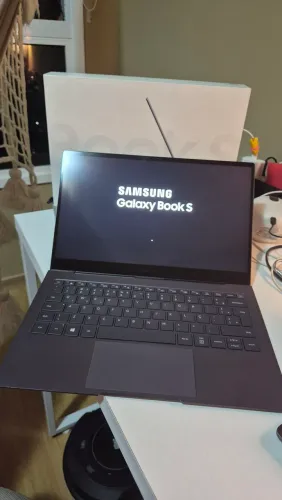 Samsung Galaxy Book S (Levíssimo!) Estado de Novo + Carregador 65W Novo