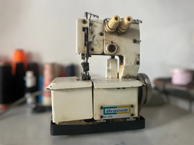 Maquina galoneira