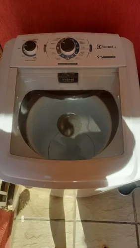 Máquina de Lavar Electrolux LED09 9kg