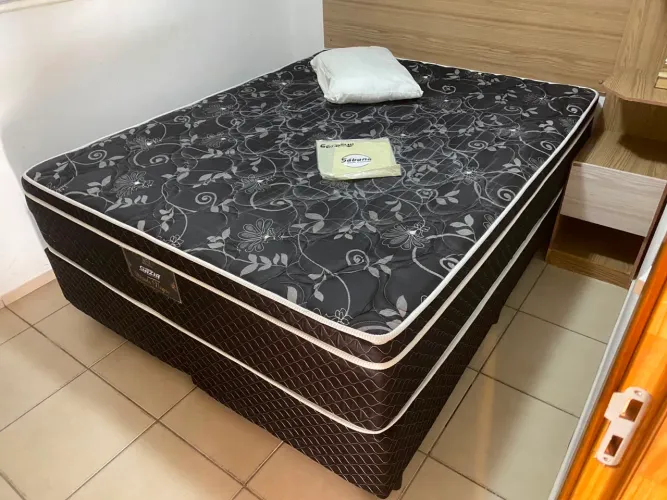 Cama box Queen size (entrego ) 
