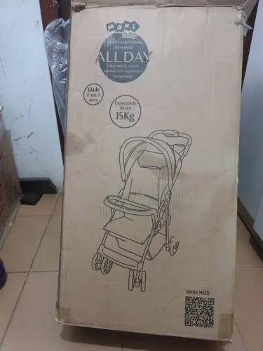 Carrinho de bebê de 15 kilos novo na caixa valor 350 para idade de 0 a 3 anos