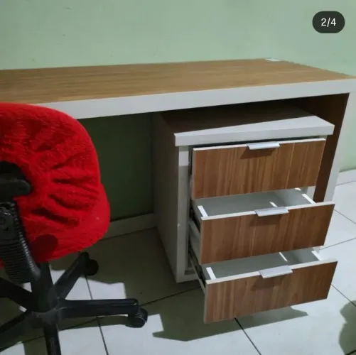 Mesa e criado
