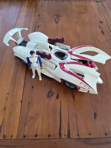 Carro Mach 6 - Speed Racer com Boneco