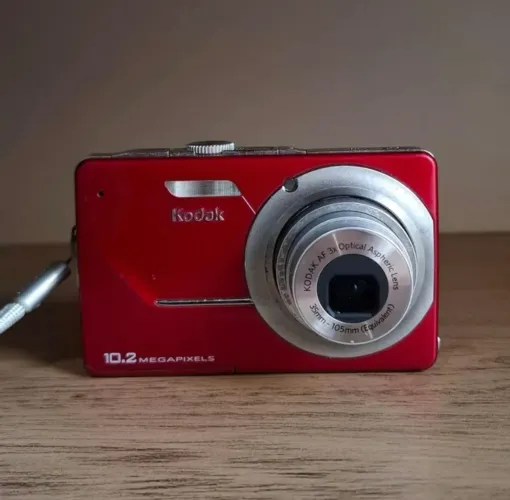 Câmera digital KodaEasyShare M340 vermelha