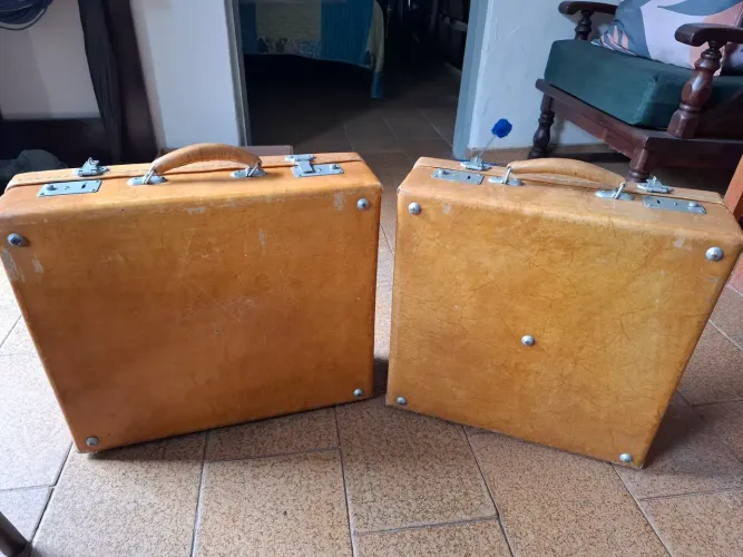 DUAS MALAS VINTAGE EM COURO LEGÍTIMO! RARIDADES!