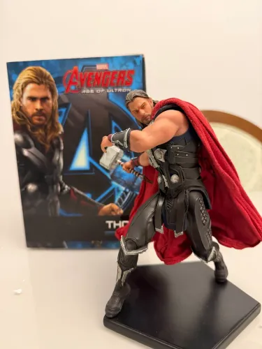 Iron Studios Thor 1/10 ( age of ultron) marvel- avengers/vingadores