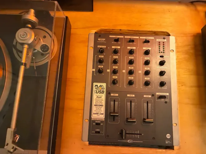 Mixer DJ Gemini PS-626USB Profissional - USB + Phono para Vinil