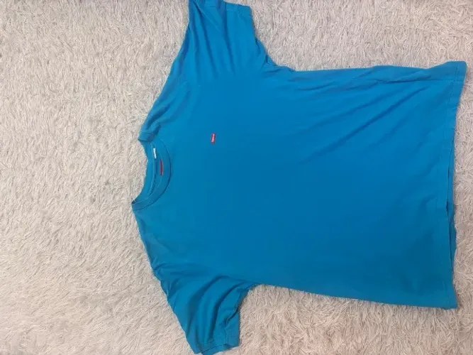 Camiseta Supreme Small Logo